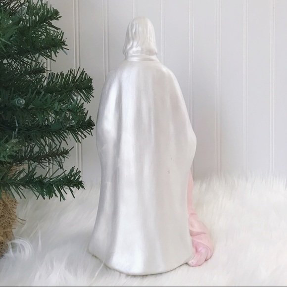 Iridescent Holy Family Figurine - Picture 5 of 8